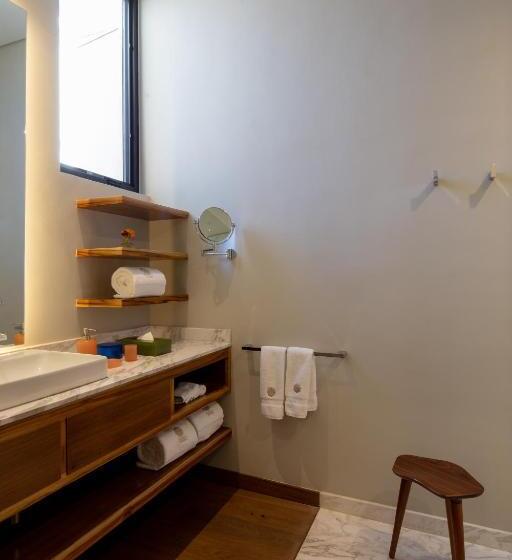 اتاق لوکس, Central Hotel Boutique