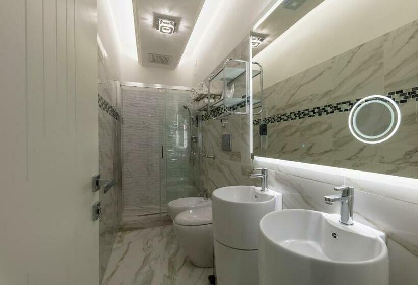 اتاق لوکس سه تخته, The One Boutique Hotel & Spa Rome