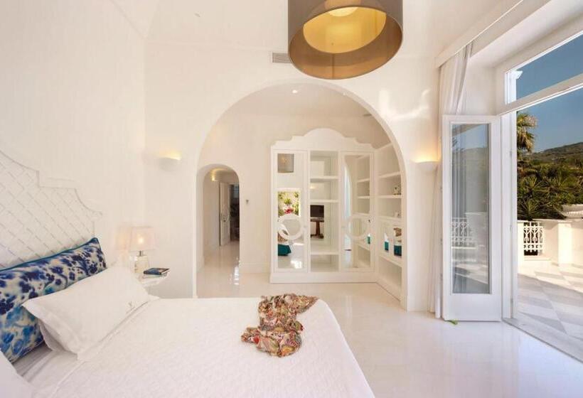 اتاق لوکس با بالکن, Villa Silvana Relais