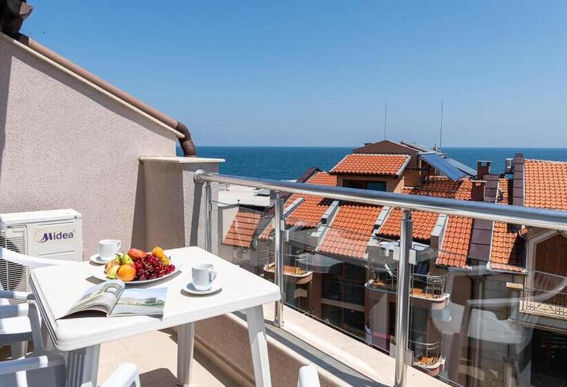Студио Стандарт Боковой Вид на Море, Amon Ra Hotel Family