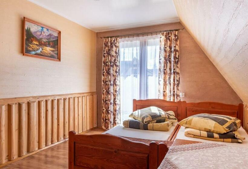 Номер Стандарт, Leśny Dwór