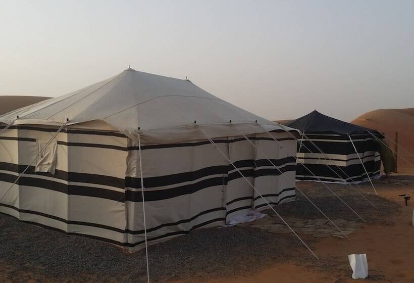 چادر با خدمات رفاهی استاندارد, Al Sarmadi Desert Night Camp
