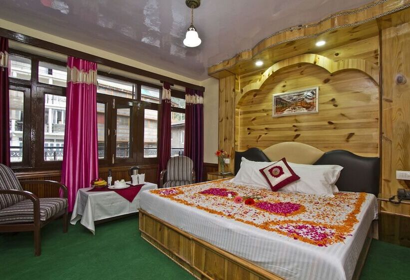Quarto Deluxe, Vikrant