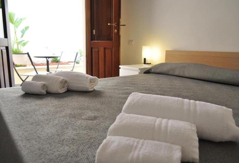 스탠다드 트리플 내측 룸, Rooms And Breakfast Zefiro
