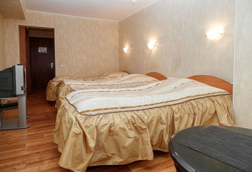 اتاق استاندارد سه نفره, Mercury Hotel Complex