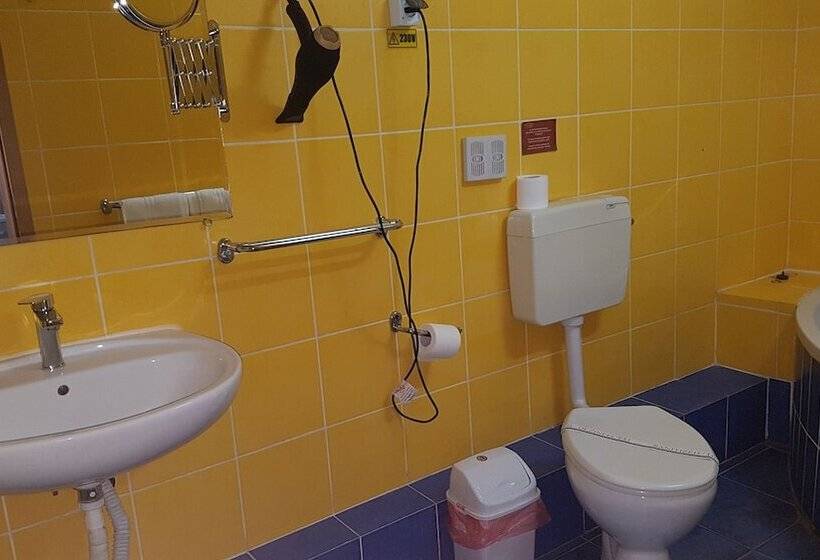 اتاق لوکس سه تخته, Pensiunea B&b Casa Italia
