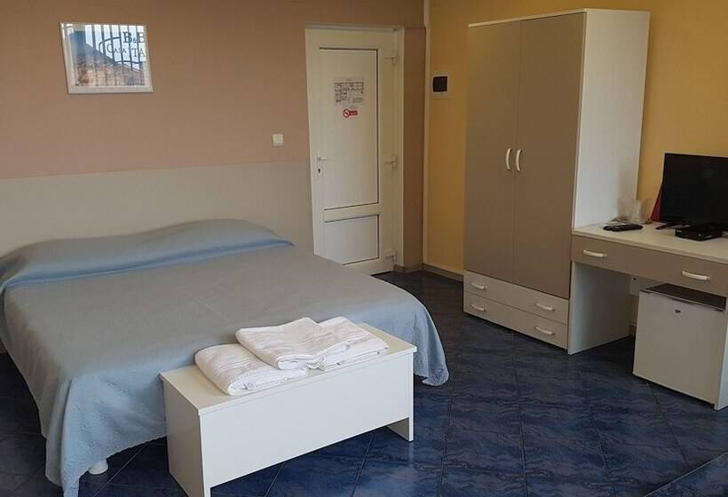 اتاق لوکس سه تخته, Pensiunea B&b Casa Italia