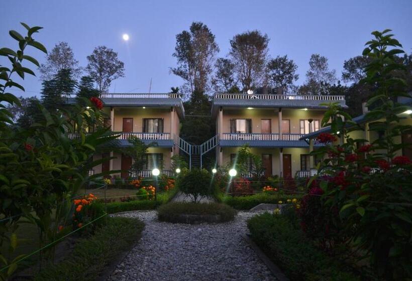 Deluxe Room Mountain View, Chitwan Village Resort