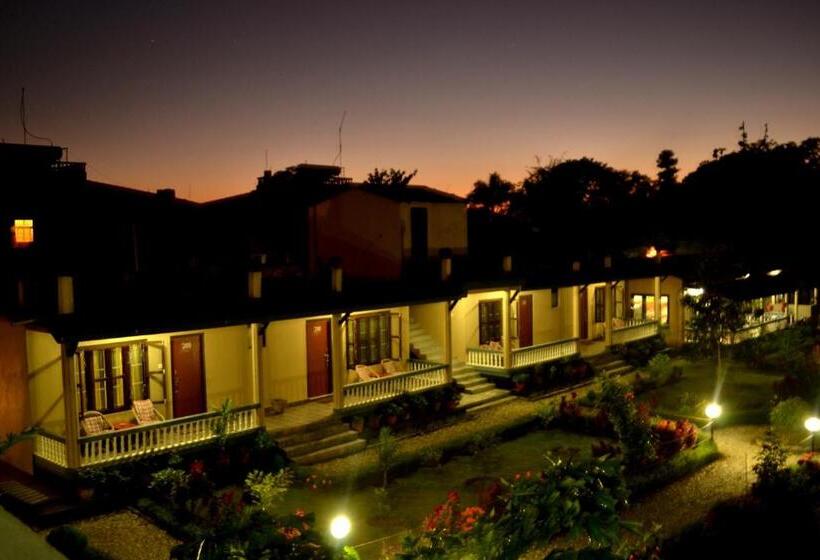 اتاق استاندارد, Chitwan Village Resort
