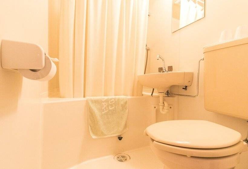 اتاق استاندارد چهار تخته, Petit Hotel Enchante