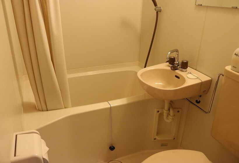 اتاق استاندارد چهار تخته, Petit Hotel Enchante