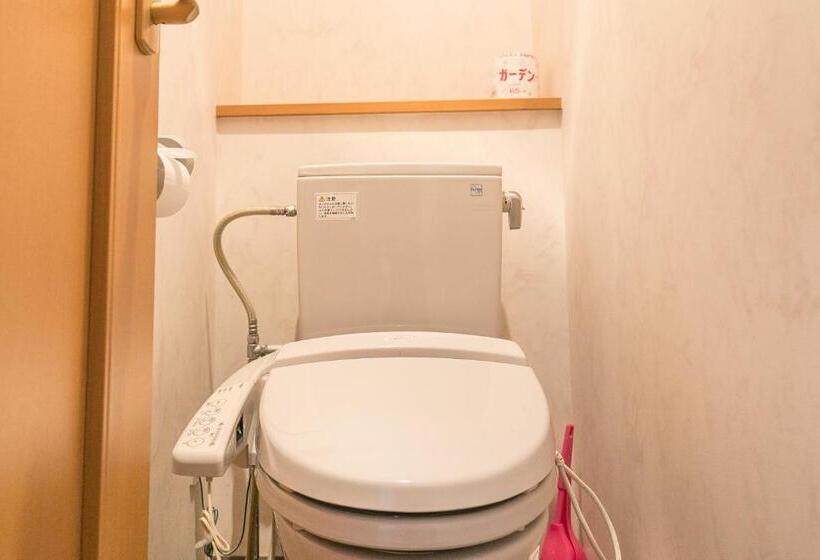 اتاق استاندارد چهار تخته, Petit Hotel Enchante