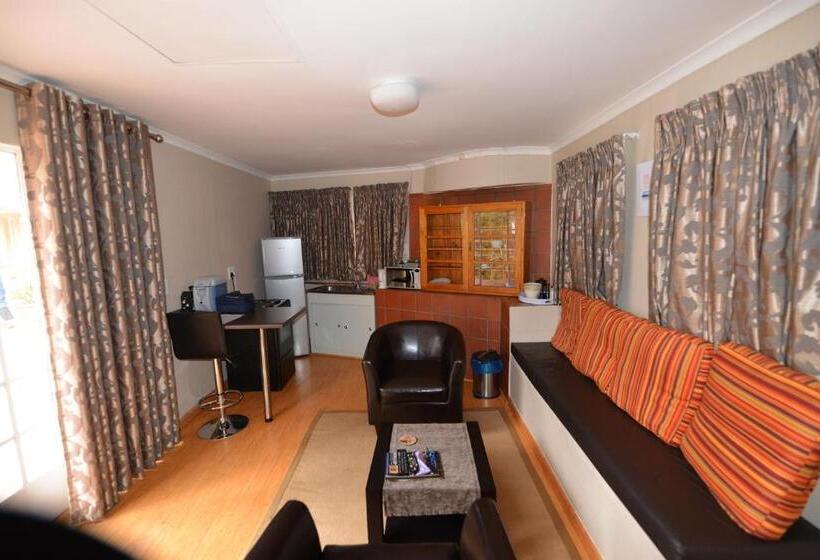 Дом 1 Спальня, Attaché Guest Lodge & Health Spa
