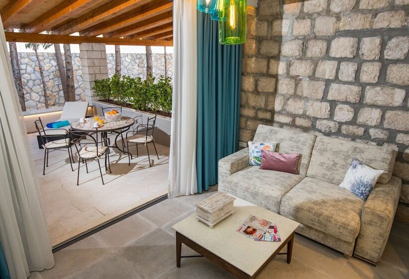 سوییت لوکس, Villa Diamond