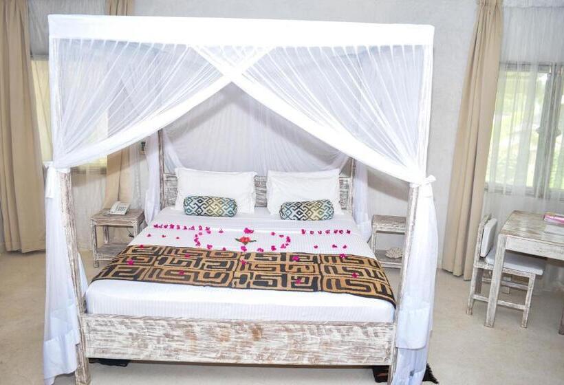 اتاق استاندارد با چشم‌انداز استخر, The Villa Luxury Suites