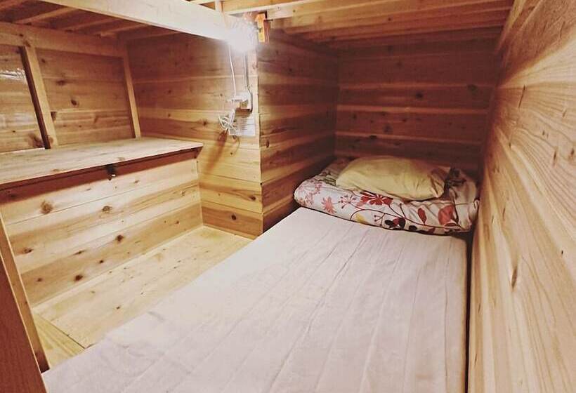 تختخواب در اتاق مشترک, Hostel Otro Mundo