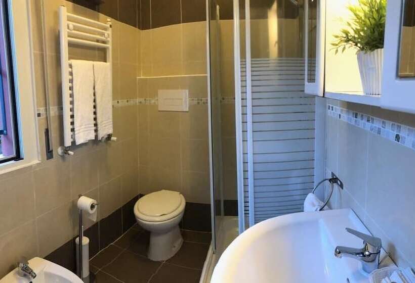 Quarto Quádruplo Economy, Locanda San Biagio