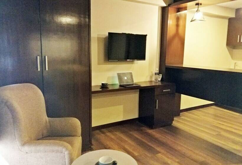 اتاق پنت هاوس, Quay Apartments Thamel