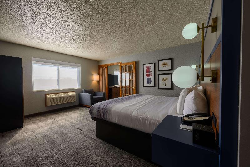 스위트 킹사이즈 침대, Americinn By Wyndham Monroe