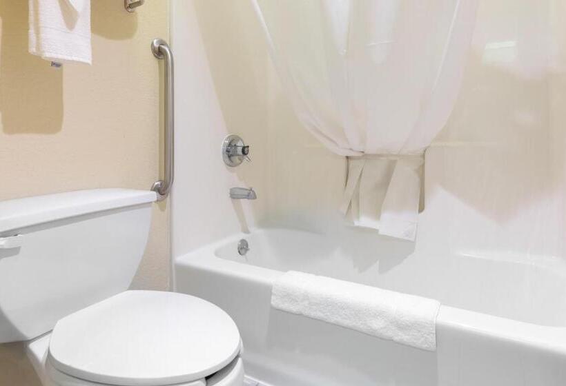 Люкс Кровать Кинг, Quality Inn Washington Court House