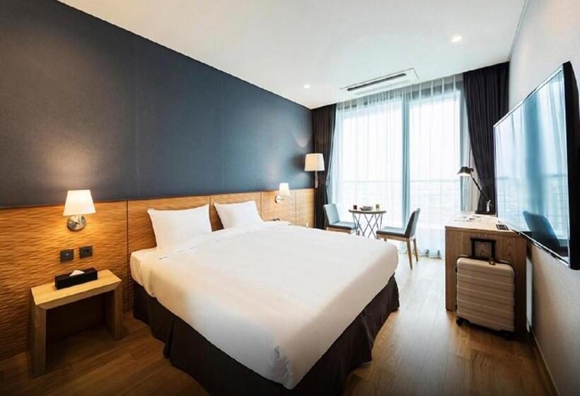 اتاق لوکس با چشم‌انداز دریا, Sl Hotel Gangneung