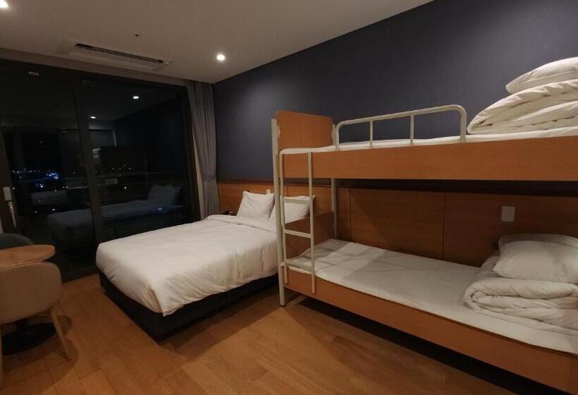 اتاق استاندارد چهار تخته, Sl Hotel Gangneung