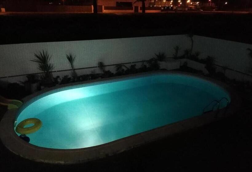 اتاق استاندارد با سرویس بهداشتی مشترک, Vagueira Guest House