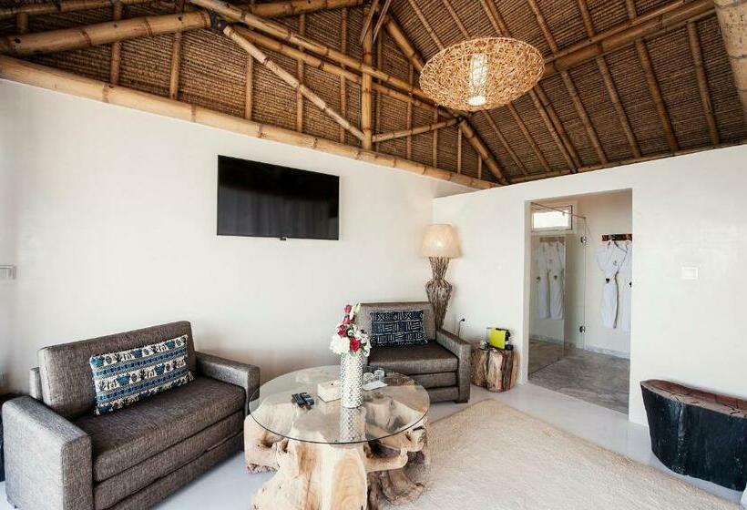سوییت جونیور با چشم‌انداز دریا, La Crique Nature & Spa