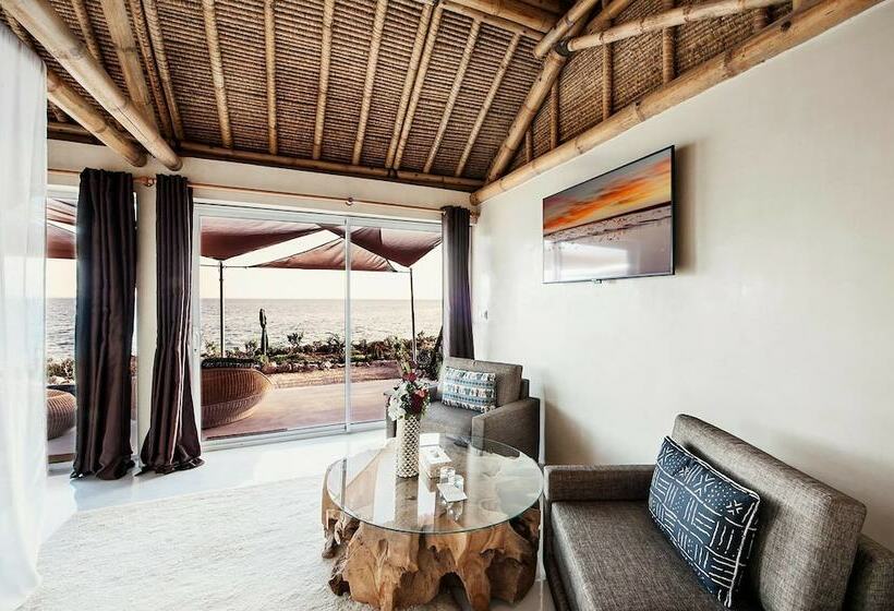 سوییت جونیور با چشم‌انداز دریا, La Crique Nature & Spa