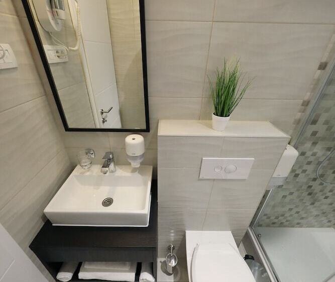 اتاق استاندارد, Downtown Boutique Hostel