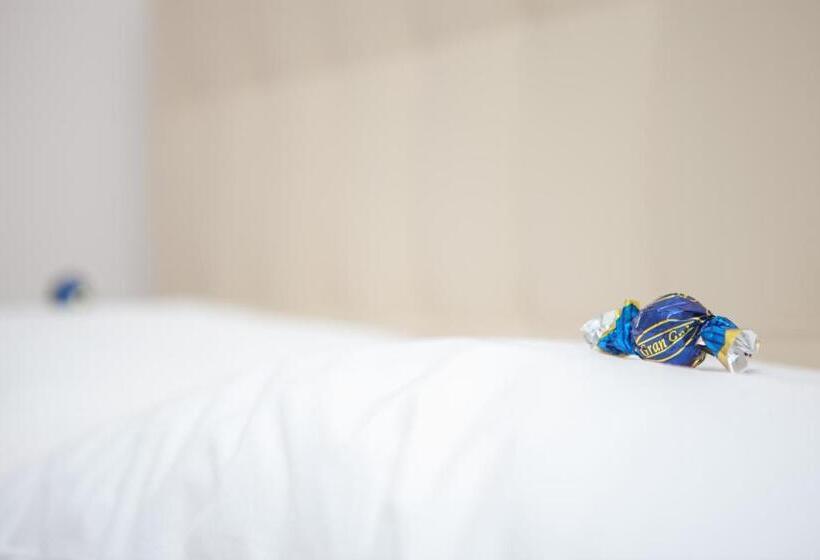 اتاق استاندارد با بالکن, Le Tre Lune Suites
