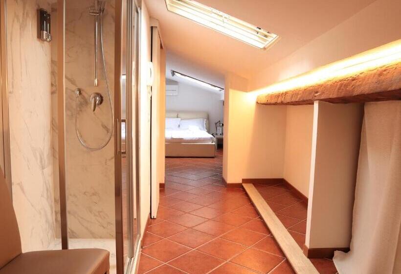 اتاق پنت هاوس, Le Tre Lune Suites