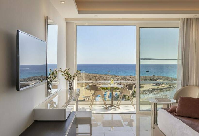 Номер Superior Вид на Море, Chrysomare Beach Hotel & Resort