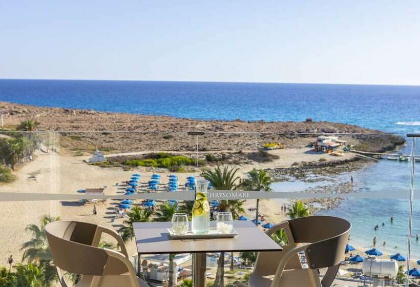 Номер Superior Вид на Море, Chrysomare Beach Hotel & Resort