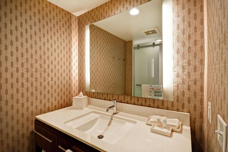 سوئیت با تخت بزرگ, Red Roof Inn Flint