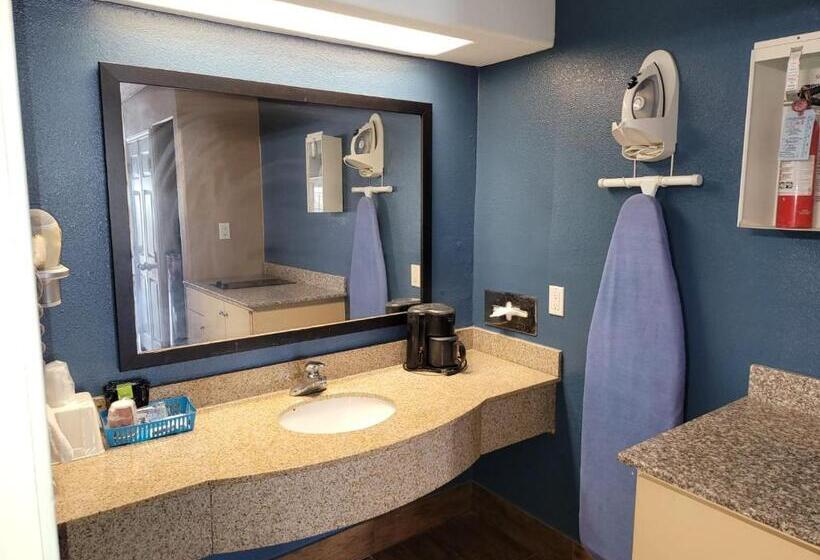 Номер Стандарт, Texas Inn And Suites Raymondville