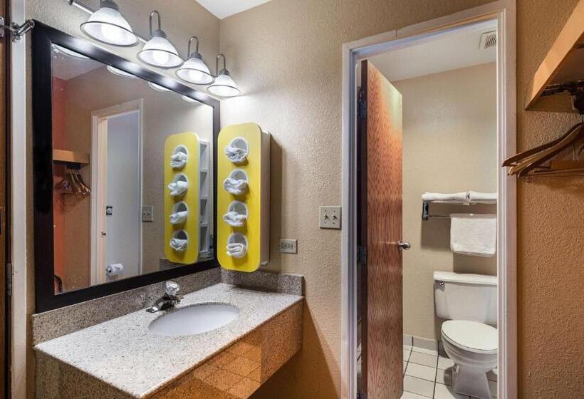 Люкс Повышенной Комфортности, Motel 6libertyville, Il