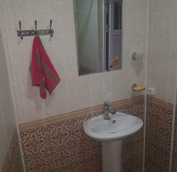 エコノミールーム, Guest House Ibrohim حلال