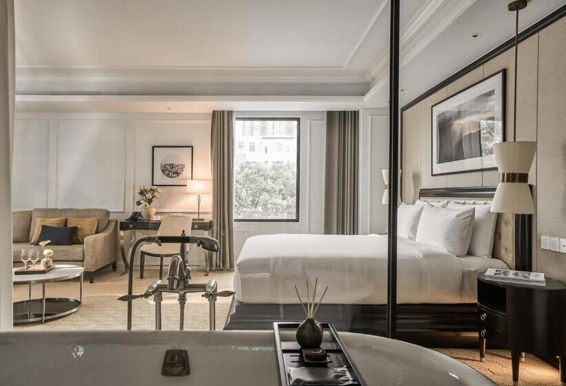 سوییت جونیور, Mai House Saigon
