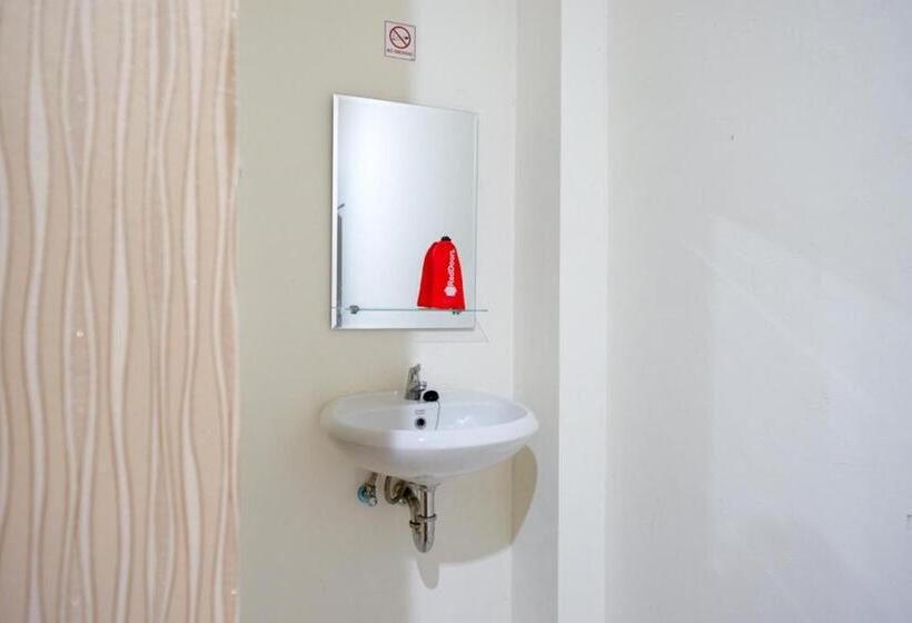 스탠다드 룸, Reddoorz Near Living Plaza Purwokerto