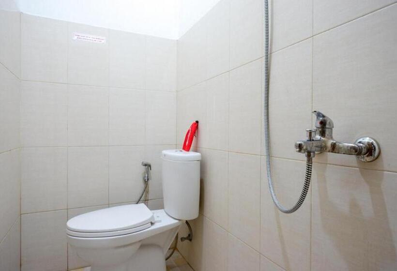 Номер Economy, Reddoorz Near Living Plaza Purwokerto