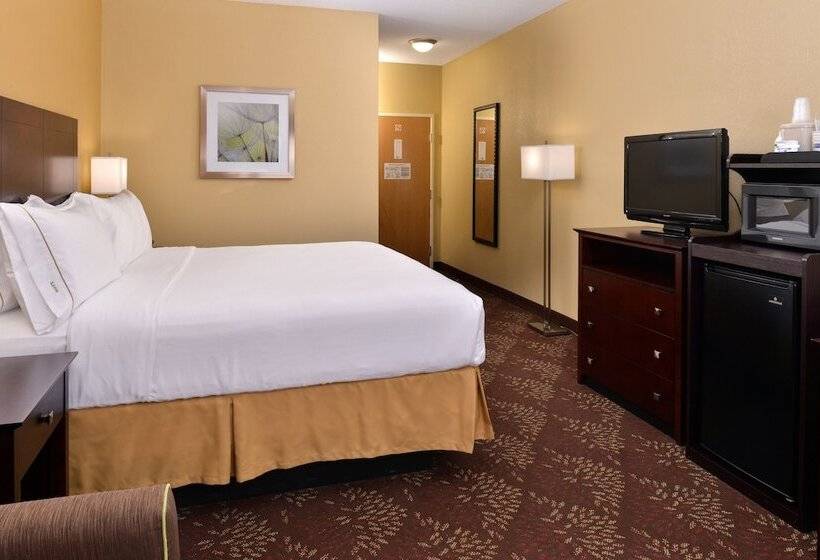 Номер Стандарт, Comfort Inn & Suites Sharonville   Cincinnati North