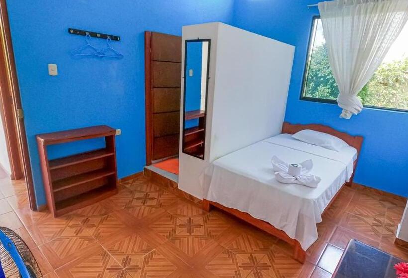 اتاق استاندارد یک نفره, Shoffi S House Backpackers
