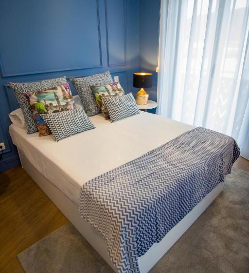 Номер Deluxe с Балконом, Zigzag Hostel