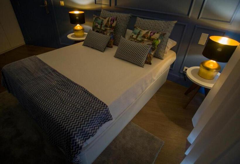 Standard room with outdoor bath, Zigzag Hostel