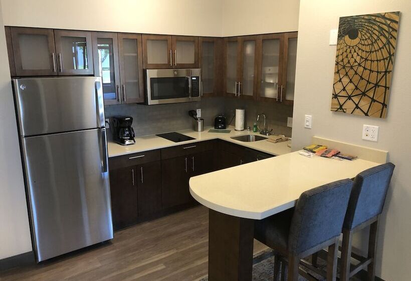스탠다드 스튜디오, Staybridge Suites Irvine   John Wayne Airport, An Ihg