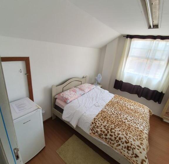 スタンダードルーム, Garibaldi Hostel E Café
