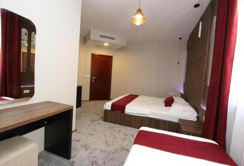 3-Bett-Standardzimmer, Prior