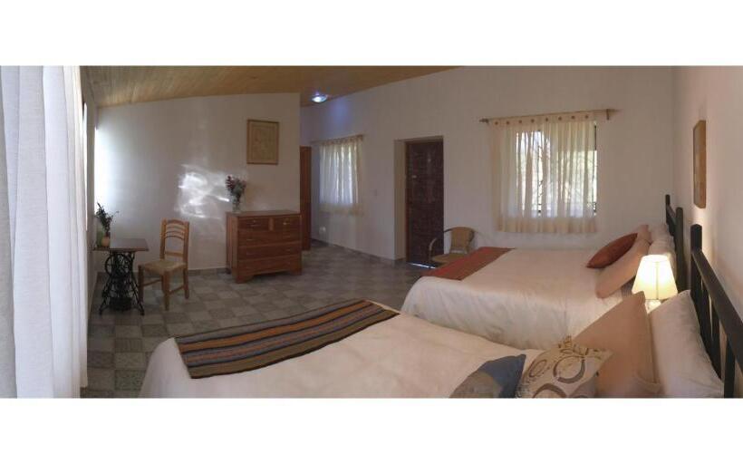 اتاق استاندارد با بالکن, Intirumi Inn