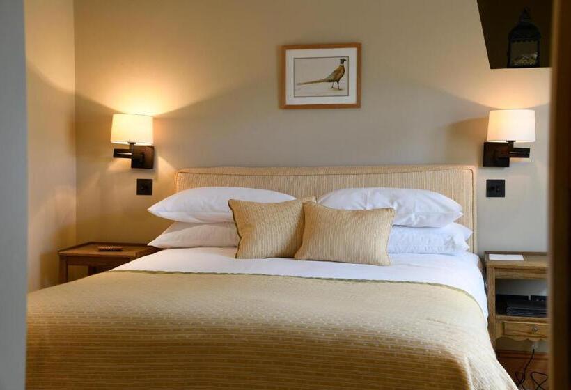 Номер Deluxe Кровать Кинг, The Bell At Ramsbury